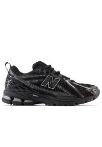 Buty New Balance M1906RCH - czarne. Kolor: czarny. Materiał: materiał, skóra, syntetyk, guma. Szerokość cholewki: normalna. Sport: turystyka piesza