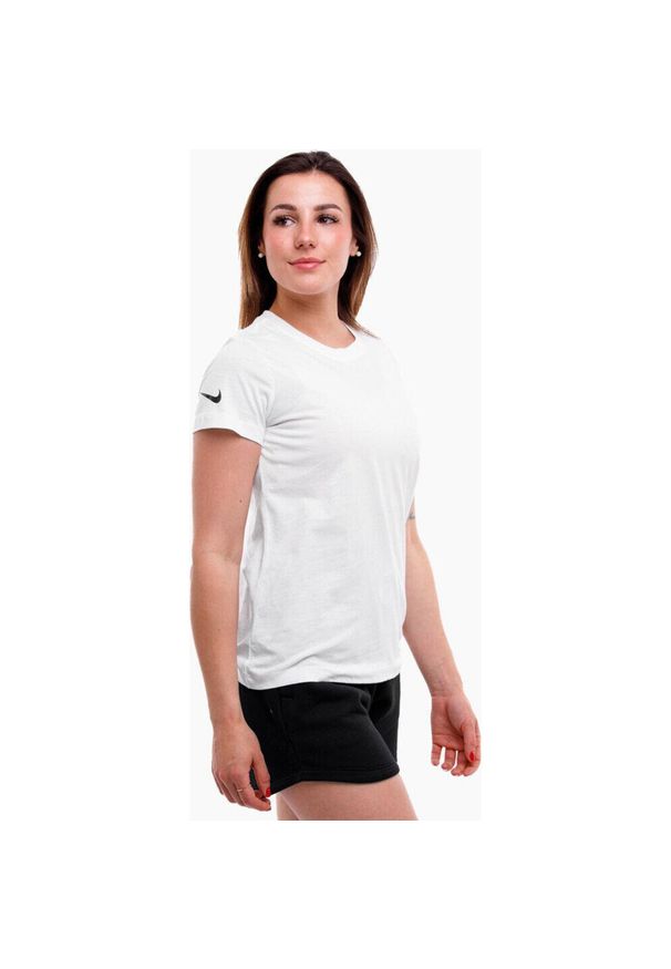 Koszulka treningowa damska Nike Park 20. Kolor: biały. Materiał: bawełna. Długość rękawa: krótki rękaw. Technologia: Dri-Fit (Nike). Długość: krótkie