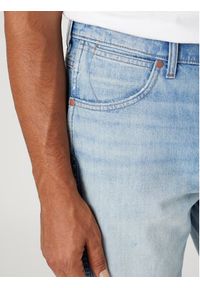 Wrangler Szorty jeansowe Fronitier W16WEI180 112334229 Błękitny Regular Fit. Kolor: niebieski. Materiał: bawełna