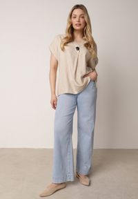 Born2be - Beżowa Nietoperzowa Bluzka z Krótkim Rękawem z Lnem i Wiskozą Isirtila. Okazja: na co dzień, do pracy. Kolor: beżowy. Materiał: wiskoza, len. Długość rękawa: krótki rękaw. Długość: krótkie. Sezon: lato. Styl: casual, klasyczny, elegancki #6