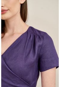 Marie Zélie - Sukienka Duilin lniana fioletowa. Kolor: fioletowy. Materiał: len. Długość rękawa: krótki rękaw. Typ sukienki: kopertowe. Styl: klasyczny #7