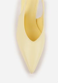 Renee - Żółte Szpilki Slingback VICES z Cholewką z Wycięciem V Natonale. Zapięcie: bez zapięcia. Kolor: żółty. Materiał: koronka. Szerokość cholewki: normalna. Obcas: na szpilce #2