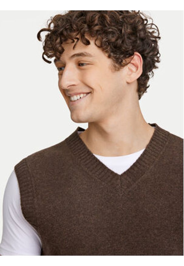 Lindbergh Sweter 30-800221 Brązowy Relaxed Fit. Kolor: brązowy. Materiał: wełna