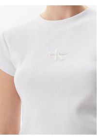 Calvin Klein Jeans T-Shirt LV047AB802 Biały Regular Fit. Kolor: biały. Materiał: bawełna
