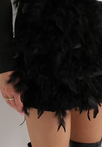 Born2be - Czarna Spódnica Mini w Pióra Louissena. Kolor: czarny. Materiał: tkanina #3