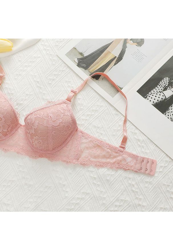 Intica - Biustonosz push-up koronkowy z regulowanymi ramiączkami Tony. Kolor: różowy. Materiał: koronka. Rodzaj stanika: push-up. Wzór: koronka