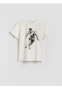 Reserved - T-shirt Messi - biały. Kolor: biały. Materiał: bawełna, dzianina #1