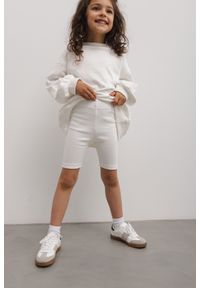 Marsala - MINI Kolarki z dzianiny prążkowanej w kolorze OFF WHITE - RIDER-128-134 (8-9). Stan: podwyższony. Kolor: biały. Materiał: prążkowany, dzianina. Długość: krótkie. Sezon: wiosna, lato. Styl: street, sportowy
