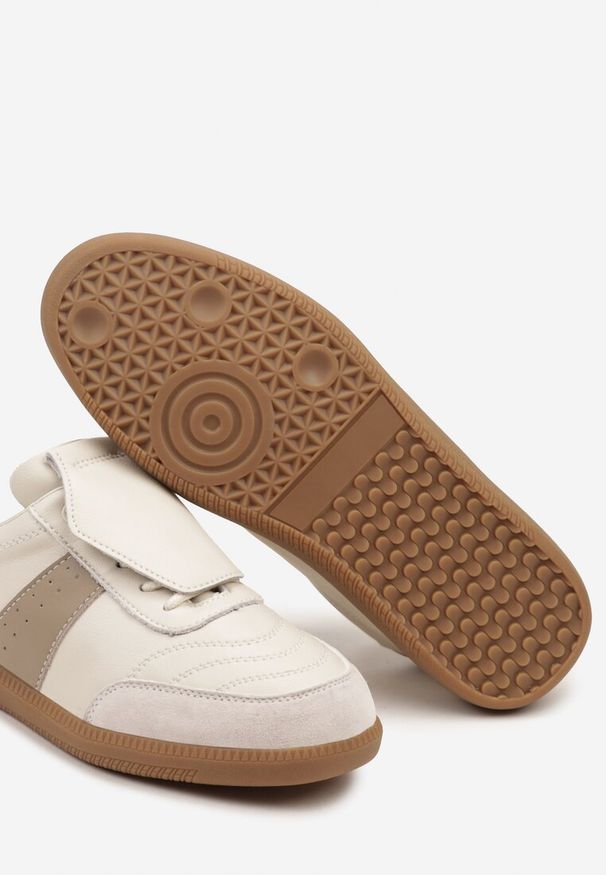 Renee - Beżowe Sneakersy na Płaskiej Podeszwie ze Skóry Wykończone Zamszową Wstawką Milirae. Okazja: na co dzień. Kolor: beżowy. Materiał: zamsz, skóra. Obcas: na płaskiej podeszwie