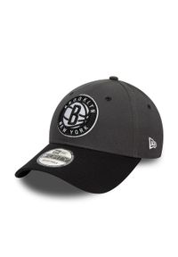 Czapka z daszkiem New Era NBA Brooklyn Nets. Kolor: wielokolorowy, szary, czarny. Styl: sportowy