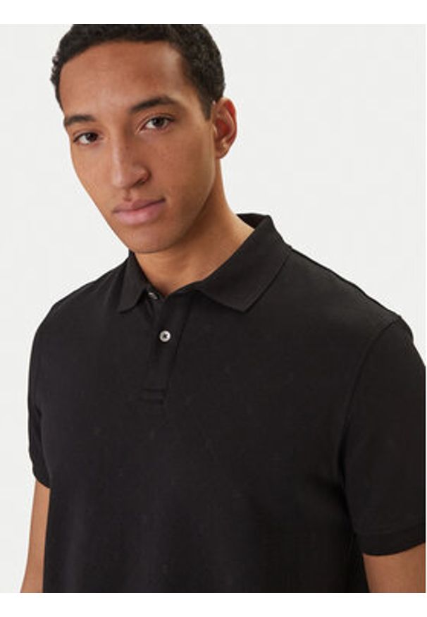 Guess Polo M6RP05 KD181 Czarny Regular Fit. Typ kołnierza: polo. Kolor: czarny. Materiał: bawełna