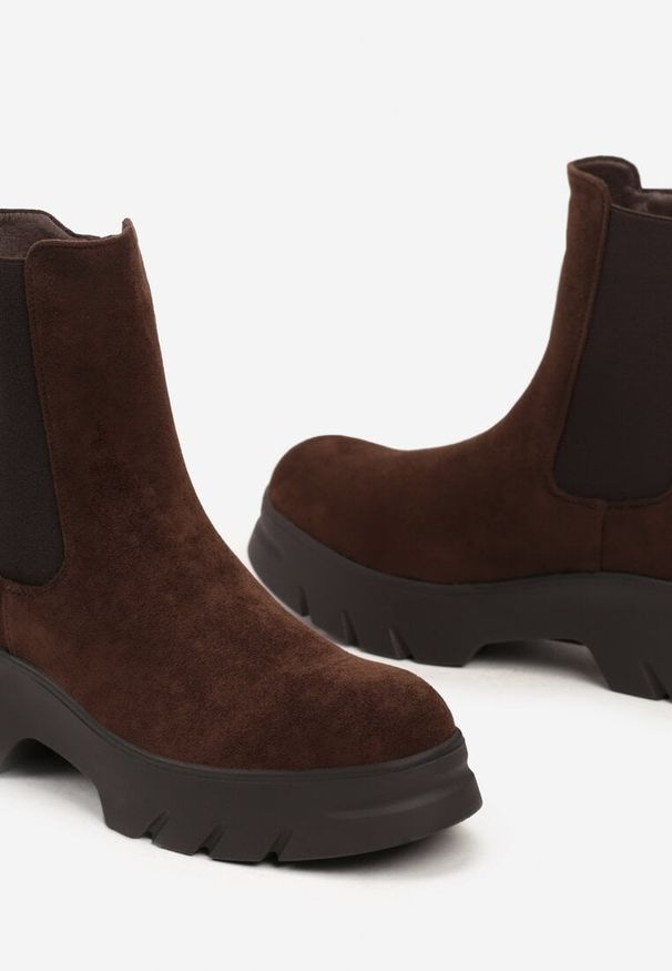 Born2be - Brązowe Botki Sztyblety na Grubej Podeszwie z Elastyczną Cholewką Mavirae. Okazja: na co dzień. Kolor: brązowy. Materiał: jeans. Szerokość cholewki: normalna. Styl: klasyczny, casual, elegancki