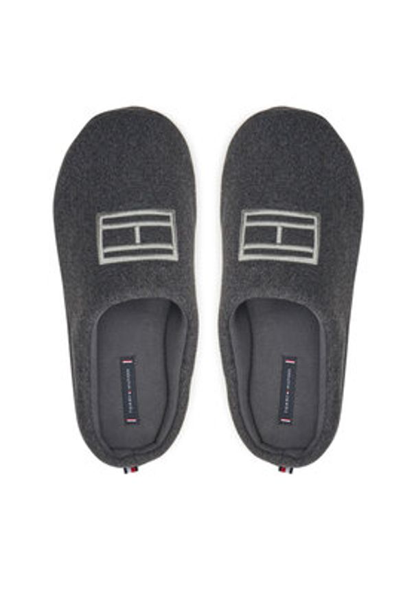 TOMMY HILFIGER - Tommy Hilfiger Kapcie FM0FM05227 Szary. Kolor: szary. Materiał: materiał