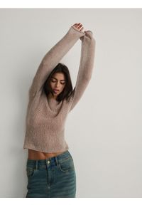 Reserved - Sweter z luźnym splotem - beżowy. Kolor: beżowy. Materiał: dzianina. Wzór: ze splotem #1
