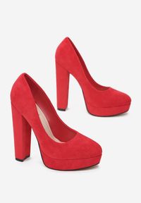 Renee - Czerwone Czółenka Kimotea. Nosek buta: okrągły. Zapięcie: bez zapięcia. Kolor: czerwony. Obcas: na obcasie. Wysokość obcasa: średni #5