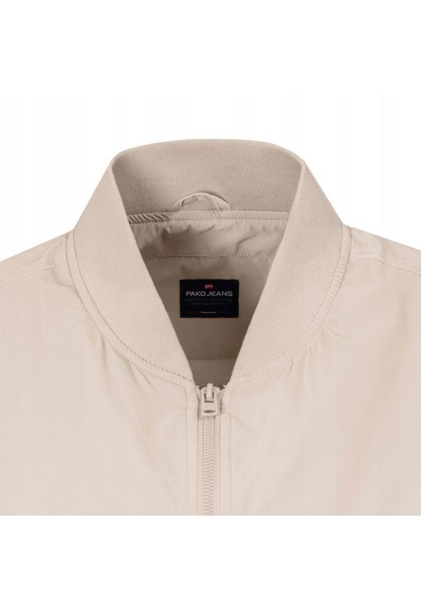 Lekka Kurtka Przejściowa - Bomberka - Pako Jeans - Beżowa. Kolor: beżowy, wielokolorowy, brązowy. Materiał: poliester. Sezon: jesień, wiosna