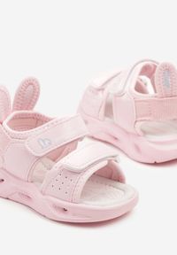 Born2be - Różowe Sportowe Sandały ze Skórzaną Wkładką Zdobione Motywem Królika i Podeszwą LED Rosariela. Okazja: na imprezę, na uczelnię, na urodziny. Zapięcie: rzepy. Kolor: różowy. Materiał: skóra. Wzór: aplikacja. Styl: sportowy #3