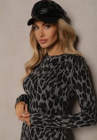 Renee - Ciemnoszara Dopasowana Sukienka z Wiskozą w Panterkę Zerirra. Okazja: na imprezę, na spotkanie biznesowe. Kolor: szary. Materiał: wiskoza. Długość rękawa: długi rękaw. Wzór: motyw zwierzęcy. Typ sukienki: dopasowane. Styl: biznesowy, elegancki #5