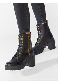 Guess Botki Cabra2 FL7CBR ELE10 Czarny. Kolor: czarny. Materiał: skóra
