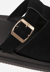 Renee - Czarne Klapki z Zakrytym Noskiem i Ozdobnymi Paskami z Klamerką Themine. Kolor: czarny. Materiał: nubuk, koronka. Sezon: lato #2