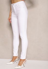 Renee - Białe Jeansy Skinny z Bawełną i Wiskozą High Waist Turesa. Okazja: na co dzień. Stan: podwyższony. Kolor: biały. Styl: elegancki, casual
