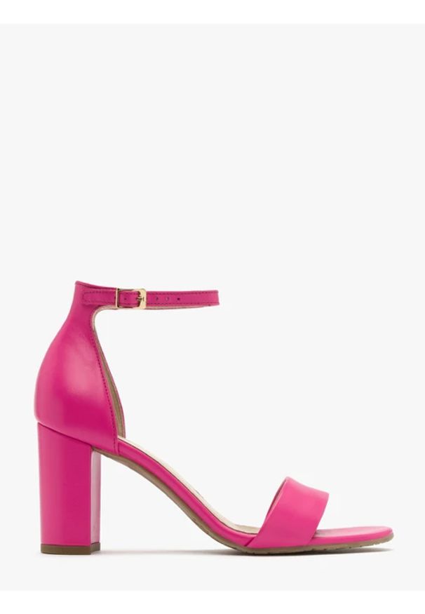 Ryłko - Sandały na słupku w kolorze fuksji. Zapięcie: pasek. Kolor: różowy. Materiał: skóra. Obcas: na słupku. Styl: street. Wysokość obcasa: średni