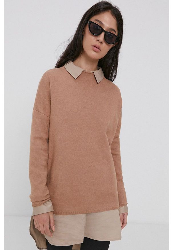 only - Only Sweter damski kolor brązowy z półgolfem. Kolor: brązowy. Materiał: dzianina