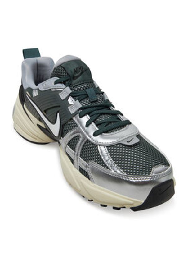 Nike Sneakersy V2K Run HJ4497 300 Zielony. Kolor: zielony. Materiał: materiał. Sport: bieganie