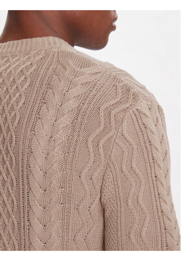 Tommy Jeans Sweter DM0DM22101 Brązowy Regular Fit. Kolor: brązowy. Materiał: bawełna