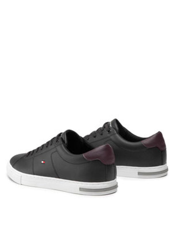 TOMMY HILFIGER - Tommy Hilfiger Sneakersy Essential Leather Detail Vulc FM0FM04047 Czarny. Kolor: czarny. Materiał: skóra