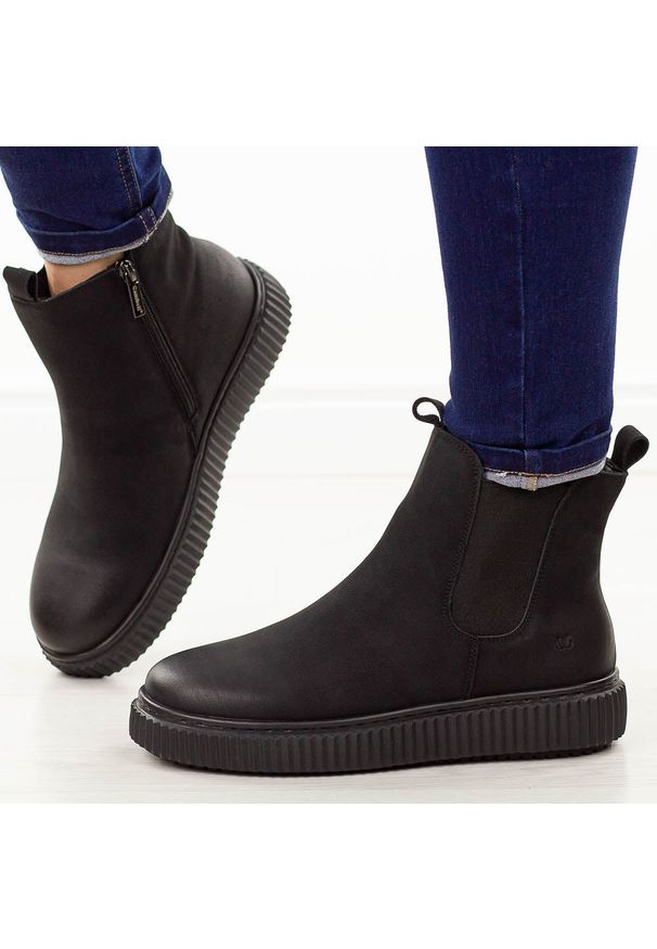 Czarne skórzane botki damskie Cambell 19340. Nosek buta: okrągły. Kolor: czarny. Materiał: skóra. Szerokość cholewki: normalna. Sezon: zima, jesień. Styl: elegancki, klasyczny