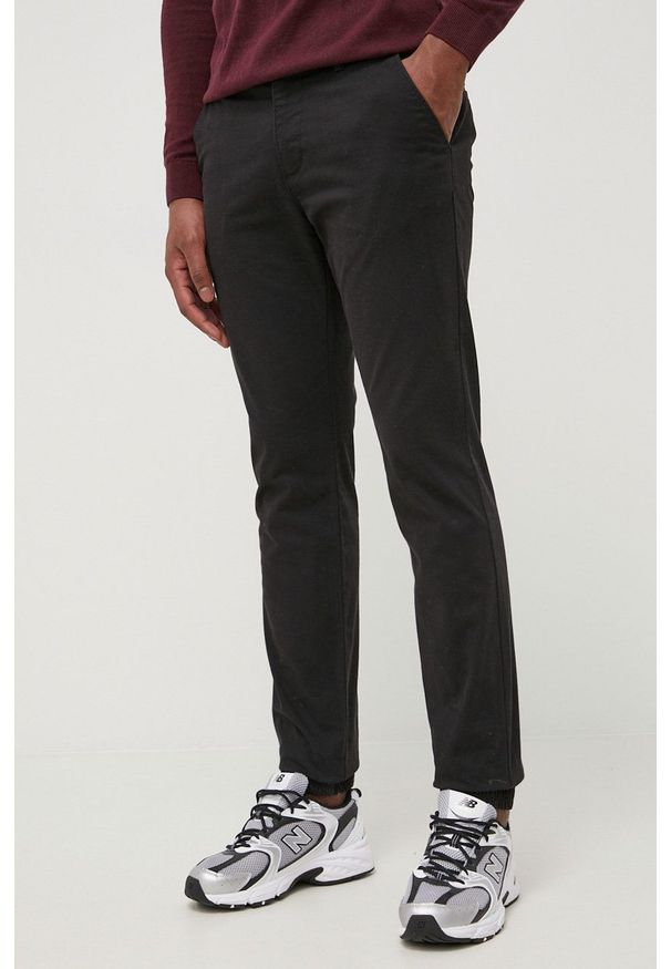 Tom Tailor spodnie męskie kolor czarny joggery. Kolor: czarny. Materiał: bawełna
