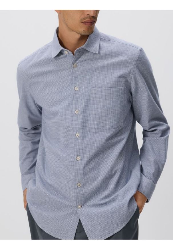 Reserved - Koszula regular z bawełny egipskiej - granatowy. Kolor: niebieski. Materiał: bawełna