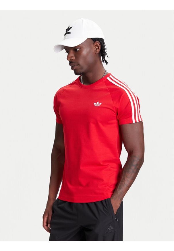Adidas - adidas T-Shirt adicolor Trefoil JX1545 Czerwony Slim Fit. Kolor: czerwony. Materiał: bawełna