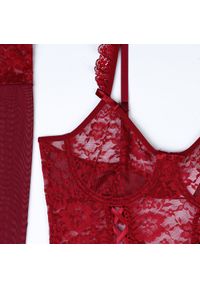 Intica - Gorset koronkowy z regulowanymi paskami na romantyczne wieczory Maliyah. Kolor: czerwony. Materiał: koronka. Wzór: paski, koronka #11