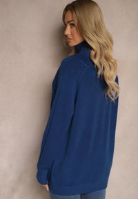 Renee - Niebieski Casualowy Golf z Domieszką Wiskozy Ozdobiony Małymi Kieszeniami Viasya. Okazja: na co dzień. Typ kołnierza: golf. Kolekcja: plus size. Kolor: niebieski. Długość: długie. Wzór: aplikacja. Materiał: wiskoza. Długość rękawa: długi rękaw. Styl: casual #5