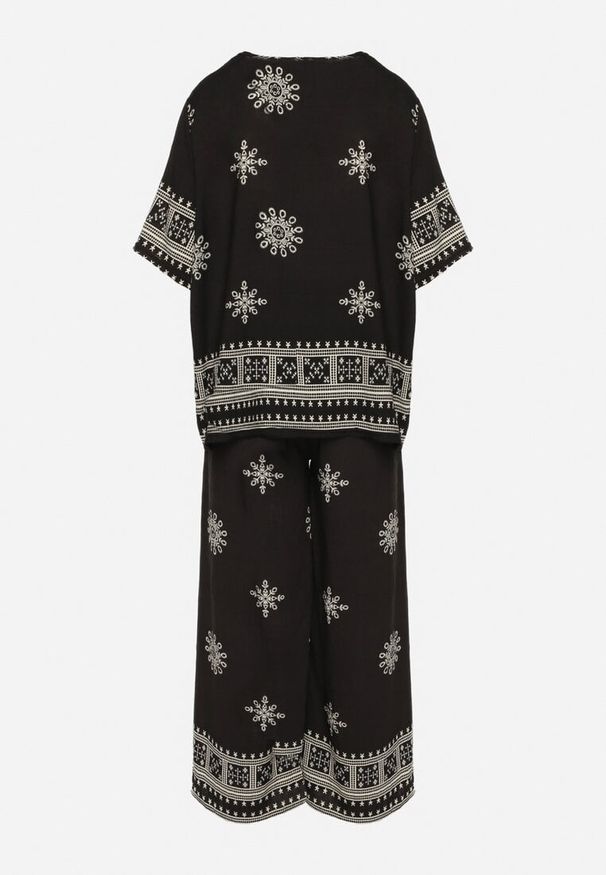 Born2be - Czarny Wiskozowy Komplet w Stylu Boho z Haftem T-shirt i Szerokie Spodnie Zevanya. Kolor: czarny. Materiał: wiskoza. Wzór: haft