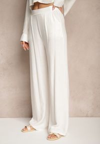 Renee - Białe Spodnie z Lnem i Bawełną o Szerokim Kroju High Waist Sallieta. Okazja: na co dzień. Stan: podwyższony. Kolor: biały. Materiał: bawełna, len. Styl: casual
