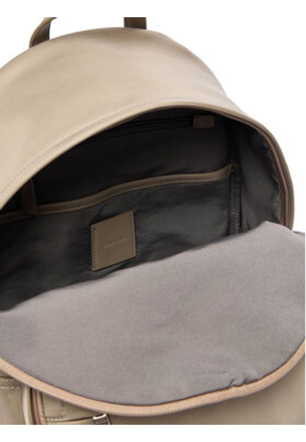 Calvin Klein Plecak Sleek Round LV04D3143G Beżowy. Kolor: beżowy. Materiał: materiał