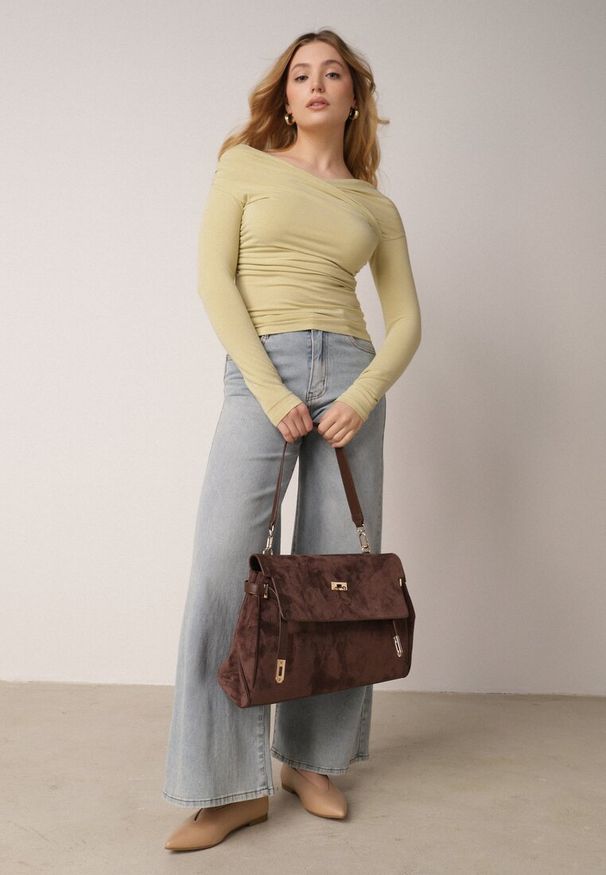 Born2be - Zielona Bluzka z Bawełną Dekoltem Typu Łódka i Marszczeniem Typhatos. Okazja: na co dzień. Kolor: zielony. Materiał: bawełna. Styl: casual, elegancki