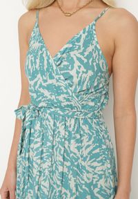 Born2be - Jasnoniebieska Sukienka z Wiskozy na Ramiączkach z Gumką w Pasie i Materiałowym Paskiem Stralia. Okazja: na co dzień. Kolor: niebieski. Materiał: wiskoza, materiał. Długość rękawa: na ramiączkach. Styl: casual, elegancki #5