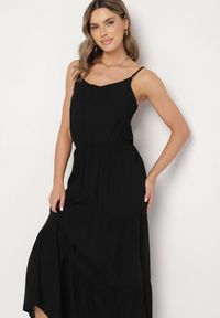 Born2be - Czarna Wiskozowa Sukienka o Rozkloszowanym Kroju na Ramiączkach Flenore. Okazja: na spacer, na co dzień. Kolor: czarny. Materiał: wiskoza. Długość rękawa: na ramiączkach. Sezon: lato. Typ sukienki: rozkloszowane. Styl: casual, elegancki #4