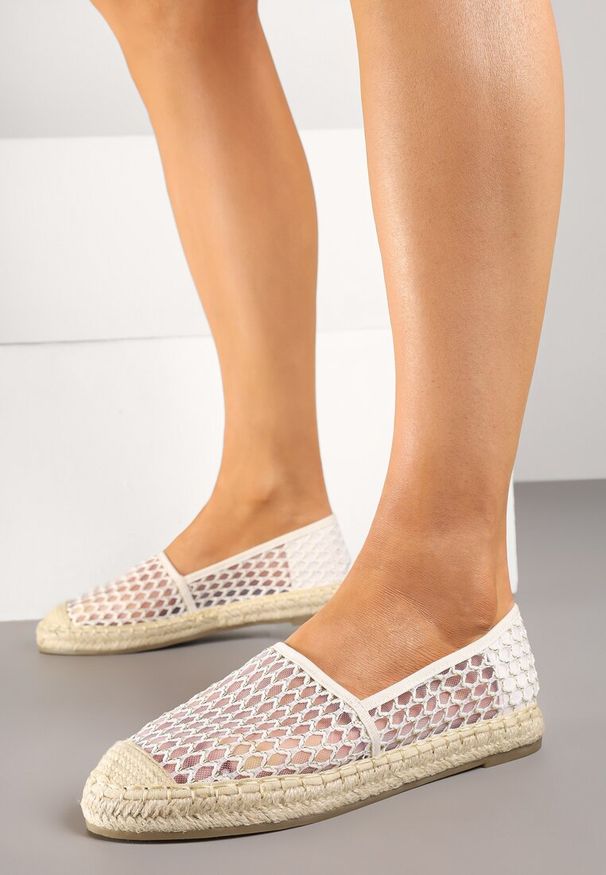 Renee - Beżowe Espadryle z Siateczkową Cholewką i Plecionką Lillevi. Okazja: na co dzień. Kolor: beżowy. Materiał: jeans. Szerokość cholewki: normalna. Styl: casual, elegancki