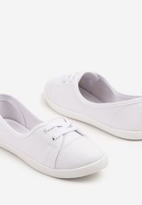 Renee - Białe Tenisówki Vices z Drobnym Sznurowaniem Telithia. Kolor: biały #2