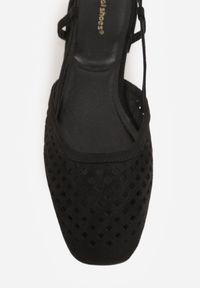Renee - Czarne Sandały Slingback z Kwadratowym Noskiem i Ażurową Cholewką Jurria. Okazja: na co dzień. Kolor: czarny. Materiał: jeans. Szerokość cholewki: normalna. Wzór: ażurowy. Styl: casual #4