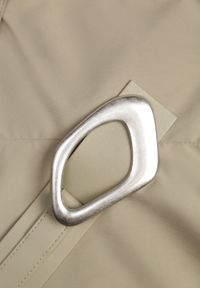 Renee - Zielona Asymetryczna Spódnica o Rozkloszowanym Fasonie z Paskiem z Klamrą Diomeine. Okazja: na co dzień. Kolor: zielony. Długość: krótkie. Styl: casual, elegancki #2