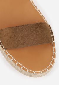 Renee - Ciemnozielone Sandały VICES na Platformie Ozdobione Plecionką z Juty Pellitoris. Kolor: zielony. Wzór: aplikacja. Sezon: lato. Obcas: na platformie. Styl: elegancki #4