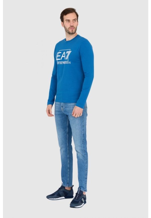 EA7 Emporio Armani - EA7 Niebieski męski bawełniany longsleeve, Rozmiar XXL. Kolor: niebieski. Materiał: bawełna. Długość rękawa: długi rękaw. Długość: długie