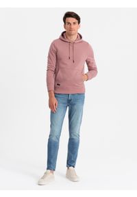 Ombre Clothing - Bluza dresowa męska kangurka z kapturem BASIC – ciemnoróżowa V4 OM-SSBN-0161 - XXL. Okazja: na co dzień. Typ kołnierza: kaptur. Kolor: różowy. Materiał: dresówka. Wzór: jednolity. Styl: sportowy, casual