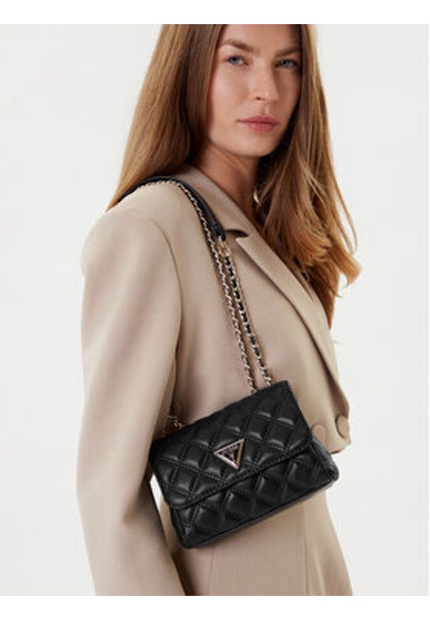 Guess Torebka Giully II Mini HWQG96 73740 Czarny. Kolor: czarny. Materiał: skórzane